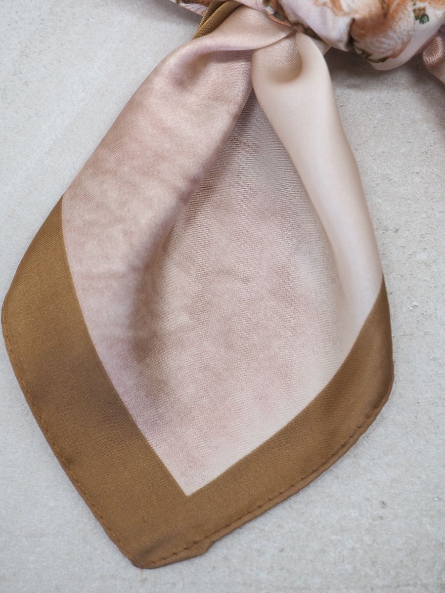Satengskjerf brun og rosa