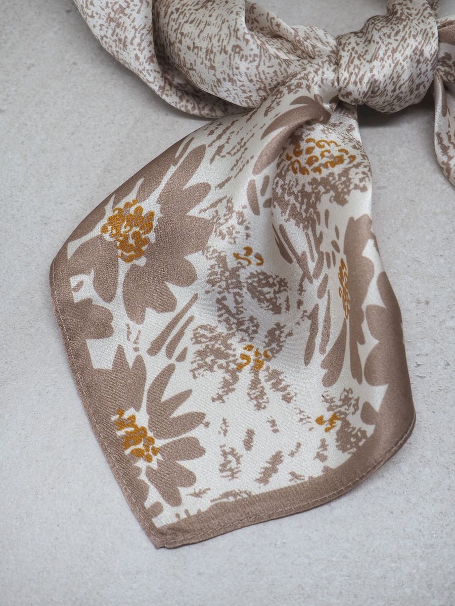Silkeskjerf ekte silke beige og off-white