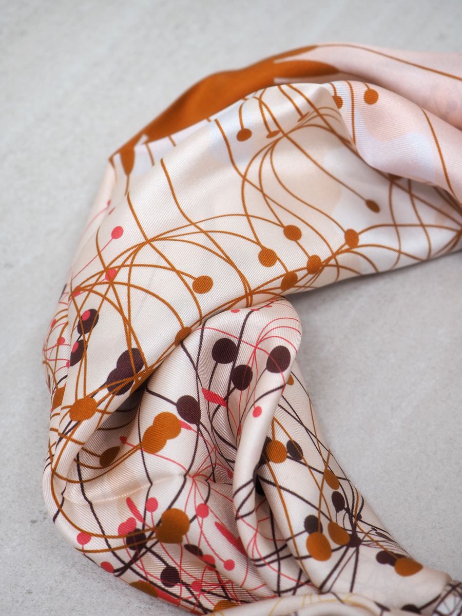 Silkeskjerf 7DAYS stort pastellfarger