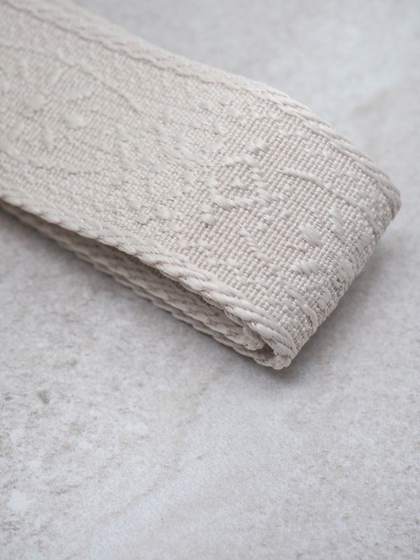 Veskestropp ensfarget smal off-white 