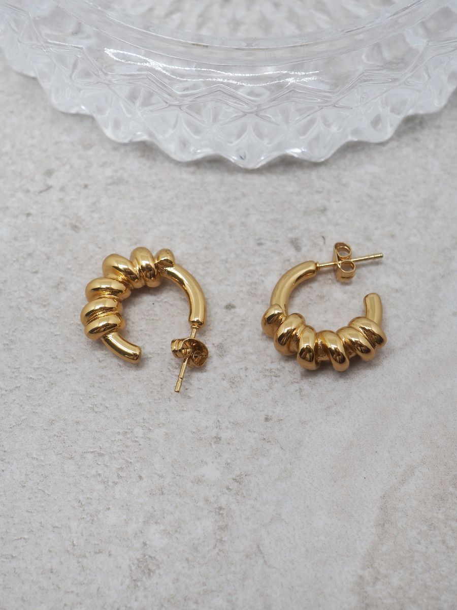 7DAYS øredobber ståløredobber gullfarget