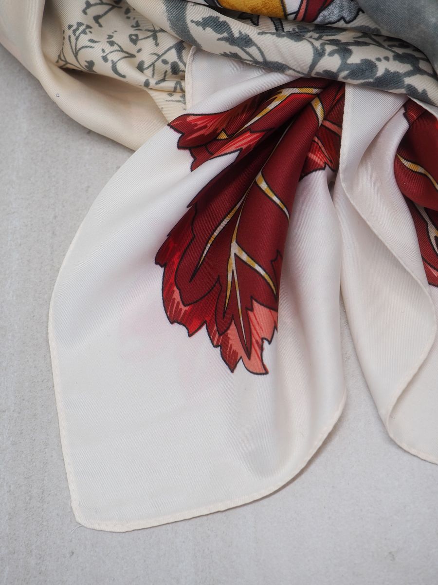 Stort skjerf i silkeblanding bordaux