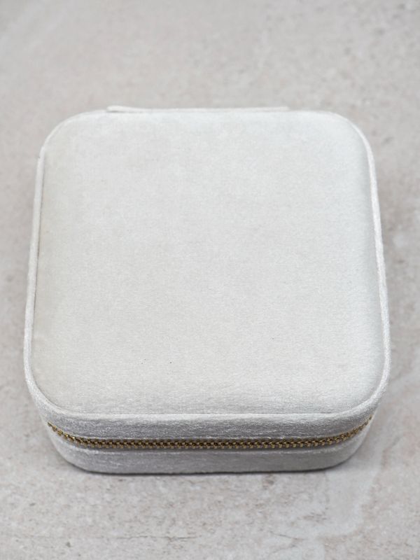 Smykkeskrin i velur firkantet off-white