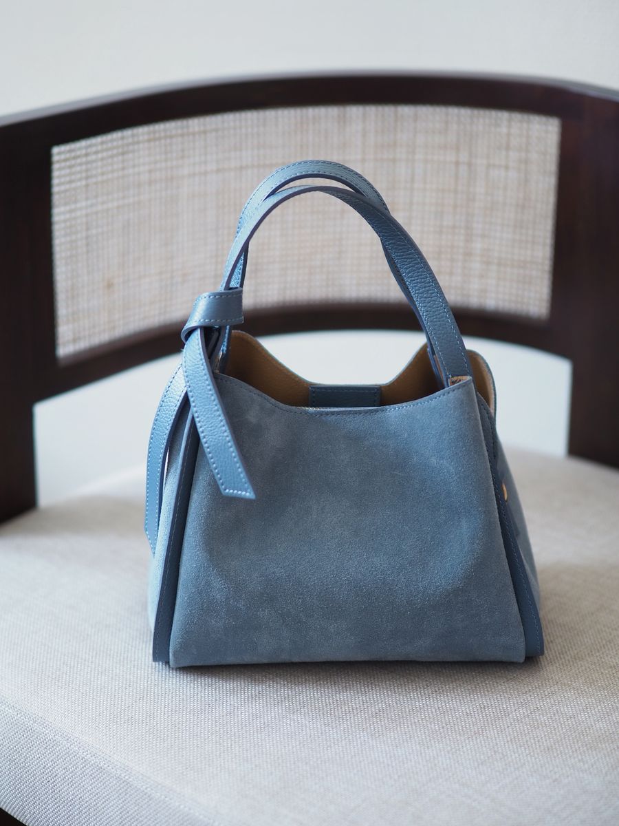 Semsket skinnveske lyseblå