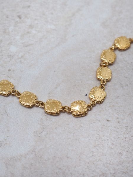 Hovedbilde Armbånd med bankede plater i stål