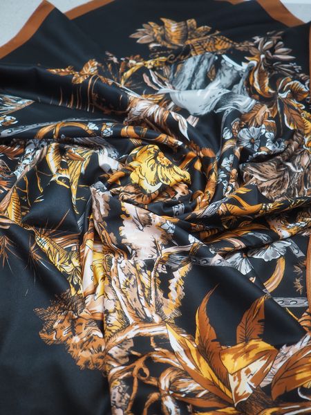 Hovedbilde Stort skjerf i silkeblanding svart og bruntoner