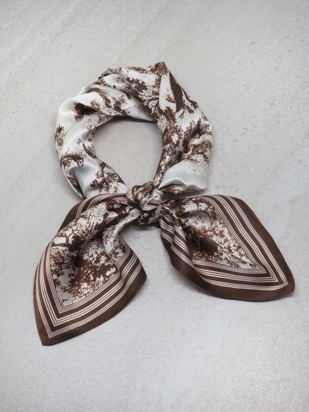 Hovedbilde 7DAYS silkeskjerf mini brun og off-white