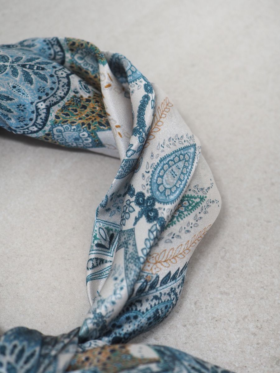 7DAYS silkeskjerf mini lyseblå og off-white