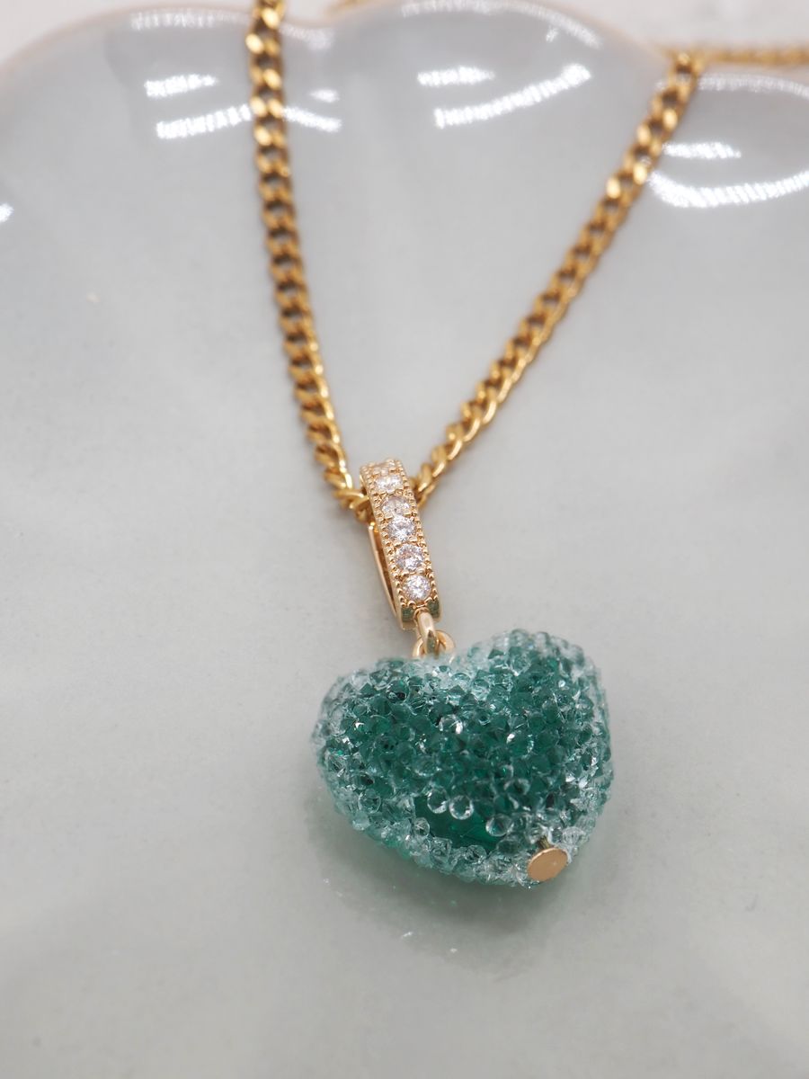Candy hjerte med kjede mørk grønn