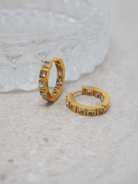 Hovedbilde 7DAYS hoops med firkantede zirkoner i stål