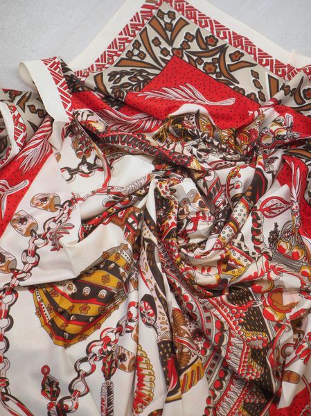 Hovedbilde Stort skjerf i silkeblanding brun og rødtoner