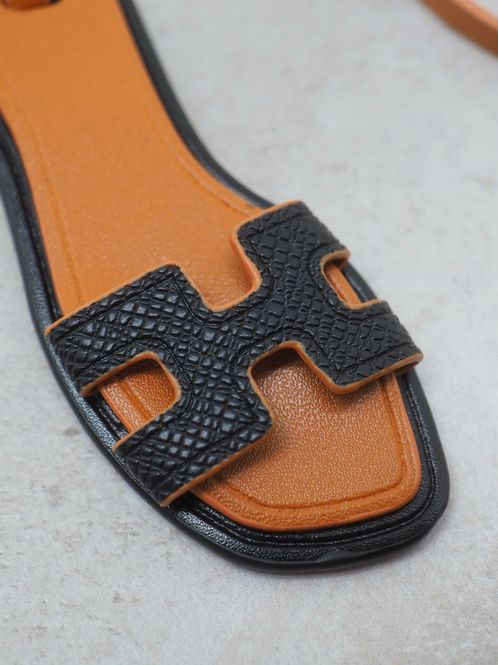 Hovedbilde Veskepynt sandal svart