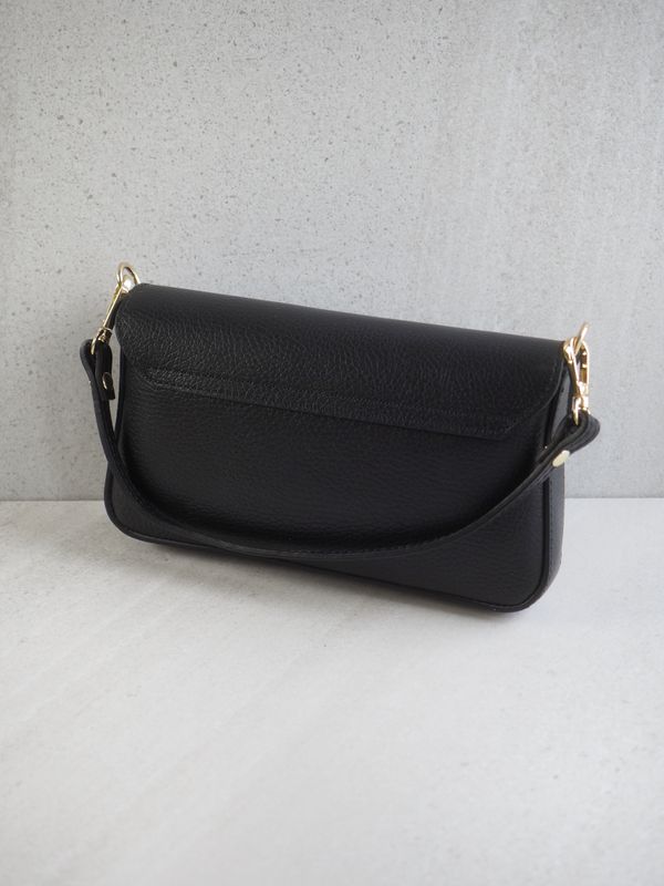 Konvolutt skinnclutch svart