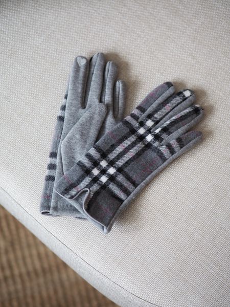Hovedbilde Hansker med ruter grå